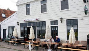 Zelfbedieningsterras door personeelstekort