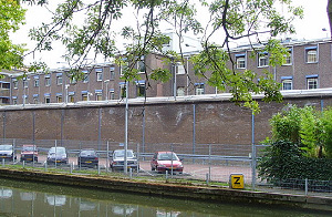 Cafetariaschutter naar Pieter Baan Centrum