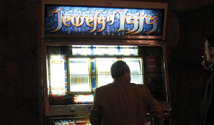 Gokbranche stapt naar de rechter