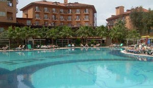 Zwembadongeluk peuter schuld van hotel