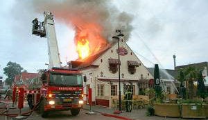 Café verwoest door brand