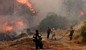 Hotels Rhodos ontruimd om bosbrand