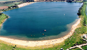 Hotel bij zwemplas Zoelen van de baan