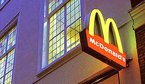 Noorse Franchisenemers klagen McDonald's aan