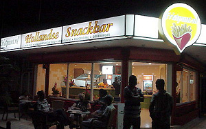 Hollandse snacks scoren in Suriname