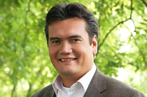 HTC haalt verkoopdirecteur Bilderberg