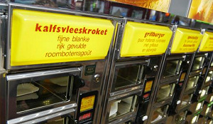 Mobieltje trekken bij Febo