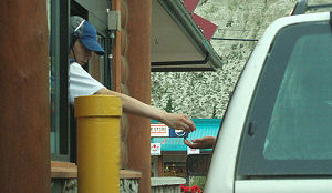 Klant McDonald's wil betalen met wiet