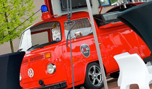 Doozo met speciale bus het land in