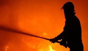 Voorgevel eethuis verwoest door explosie