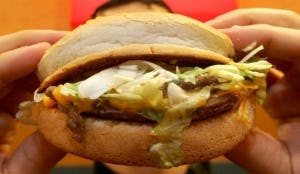 Junkfood eten en toch afvallen