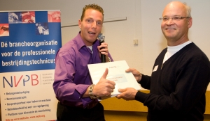 Rob Geus reikt kwaliteitssysteem uit aan NVPB