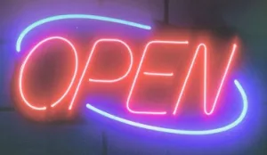 'Friese gemeenten moeten horecatijden vervroegen