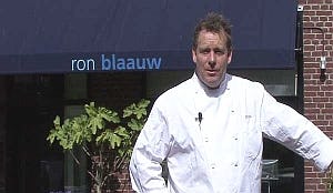 Ron Blaauw kookt op benefietavond Rode Kruis