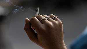 KHN tegen uitvoering rookbeleid maar voor verbod