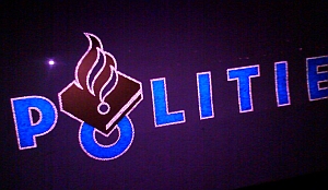 Cafetariahouder doet overvallers vluchten