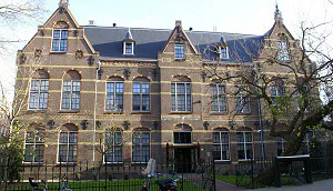 Ophef over boomkap College Hotel