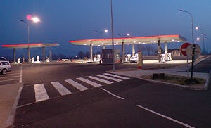 Rookverbod stimuleert roken bij de pomp