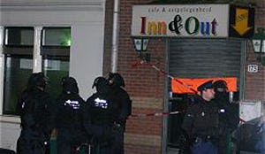 Moordverdachte Rotterdams café vrij