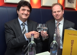 Water bij Mercure ondersteunt goed doel