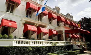 Eden lonkt naar Hotel Wientjes