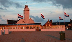 Citymarketing Katwijk grapt over zandkuilen