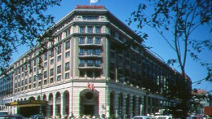 Hotel laat gasten in Muur hakken