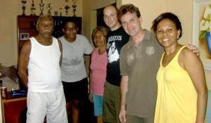 Hotelman Rickli aan de slag in sloppenwijk