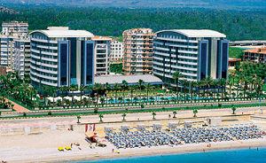 Turkse hotels hebben last van vliegtuigcrash