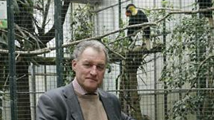 Crisis: Van der Valk put moed uit verleden