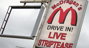 McDonald's klaagt stripclub aan