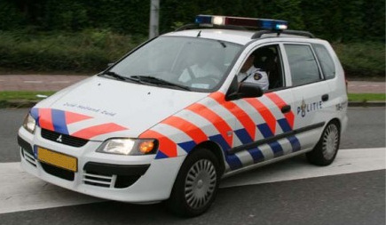 Zwaailicht aan na bezoek aan cafetaria