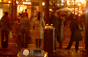 Dealers verbannen van uitgaanspleinen