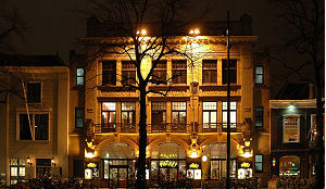 Tapas, wijn en luxe in bioscoop Buitenhof