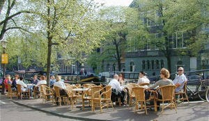 Protest tegen horecabetutteling in Amsterdam