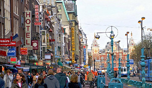 Horeca Damrak: 'Barazani weg, Chinezen komen