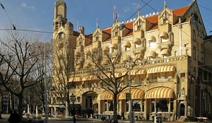 Schot bij overval op American Hotel