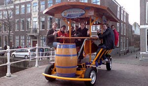 Bierfiets mag voorlopig blijven in Amsterdam