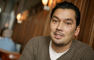 Ex-sterkok komt met nieuw kookboek