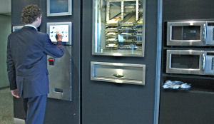 Ambtenaren Heerenveen moeten lunch uit automaat halen