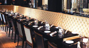 Sophia wil nieuwsgierige liefhebber in restaurant