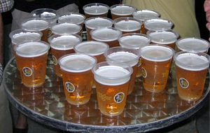 Kwart cafés lokt gasten met prijsacties alcohol