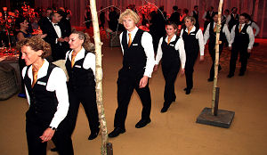 Staande ovatie voor personeel tijdens Veneca-diner