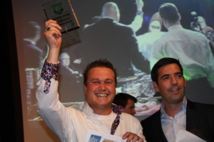 Dennis Mijnsbergen wint NK Biertappen