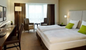 Lindner overweegt hotel Amsterdam