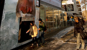 Coca-Cola viert light jubileum met grootste blikjesautomaat