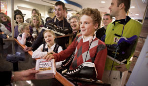 McDonald's deelt gratis hamburgers uit