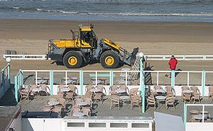Strandtenten Zandvoort in opbouw