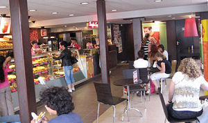 Bakker Bart stapt in vlaaien