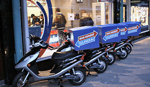 Domino's over twee jaar op elektrische scooters